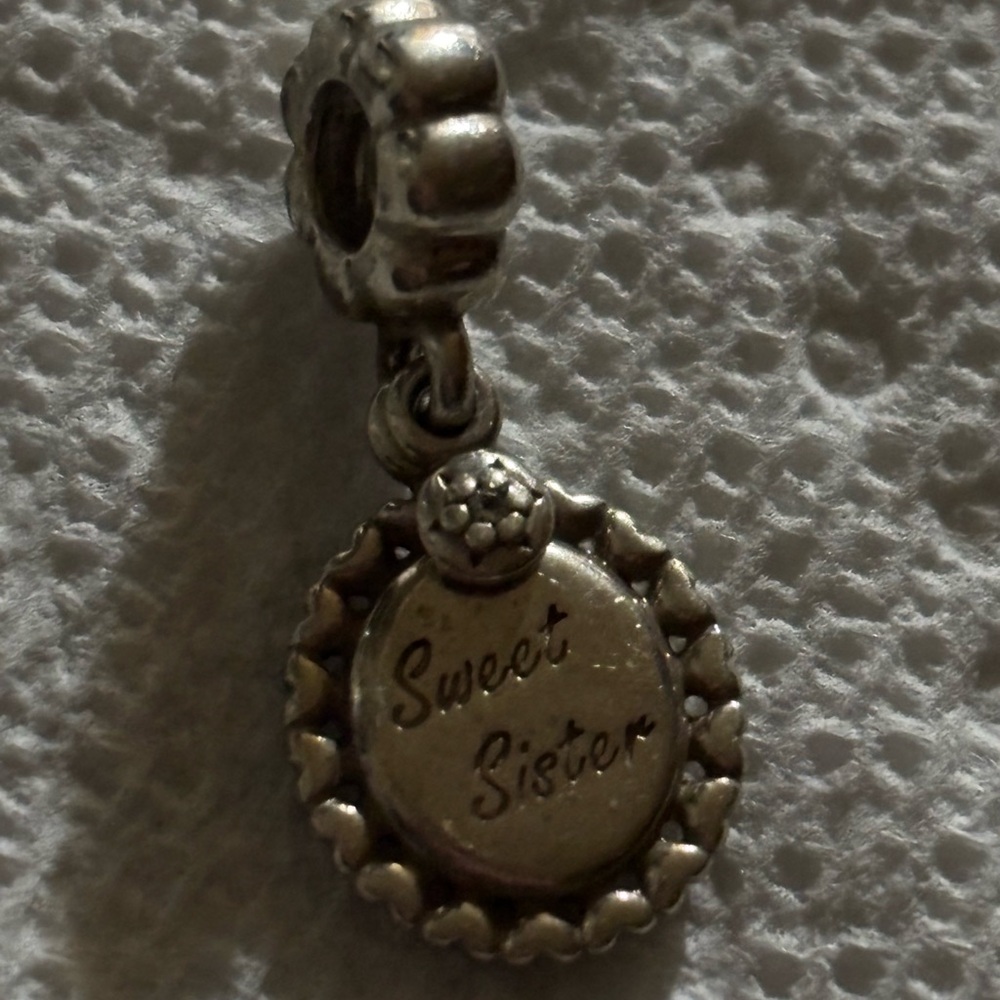 5/$10 Sweet Sister Silver Charm Pandora